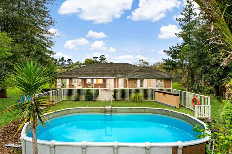 Photo of property in 248 Paremoremo Road, Lucas Heights, Auckland, 0632