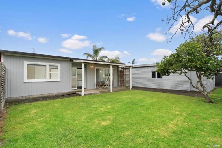 Photo of property in 1/8 Ranui Avenue, Ranui, Auckland, 0612