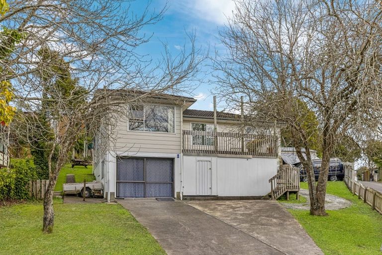 Photo of property in 10 Glucina Place, Glen Eden, Auckland, 0602