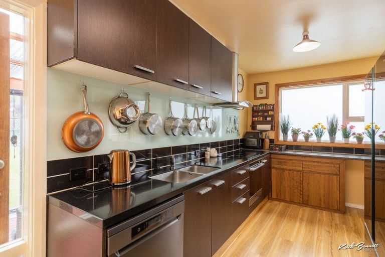 Photo of property in 3 Ingram Street, Naenae, Lower Hutt, 5011