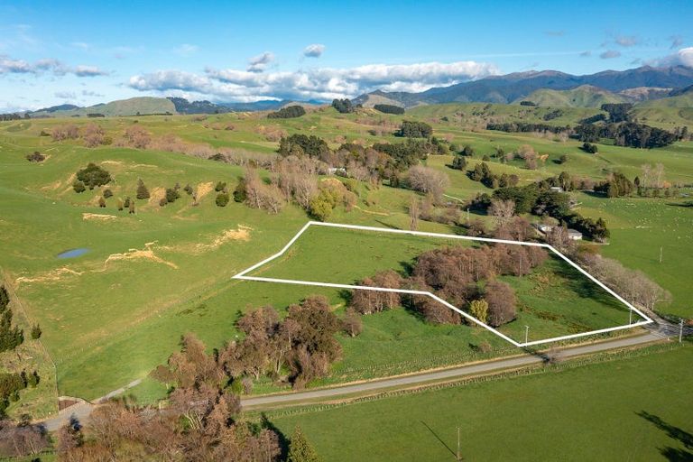 Photo of property in 739 Matahiwi Road, Matahiwi, Masterton, 5888