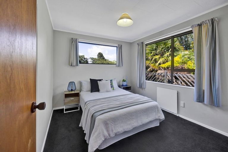 Photo of property in 180 Mangorei Road, Merrilands, New Plymouth, 4312