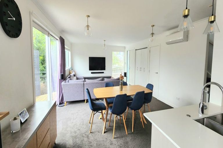 Photo of property in 33 Petherick Crescent, Johnsonville, Wellington, 6037