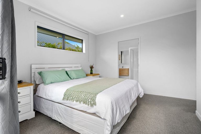 Photo of property in 11 Clifford Close, Leamington, Cambridge, 3432