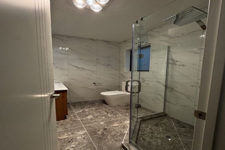 Photo of property in 17 Makenu Crescent, Wainui, 0992