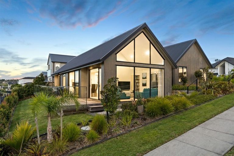 Photo of property in 2 Jardin Court, Silverdale, 0932