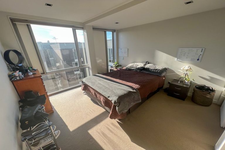 Photo of property in Monument Apartments, 9d/245 Wakefield Street, Te Aro, Wellington, 6011