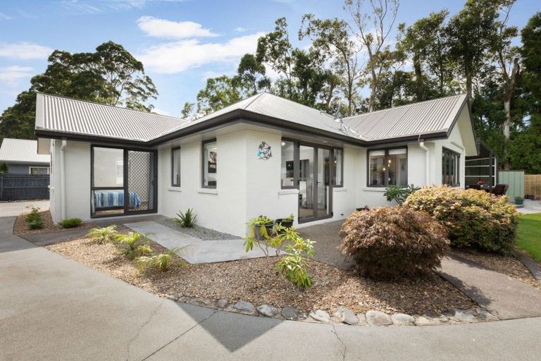 Photo of property in 10 Bransley Grove, Katikati, 3129