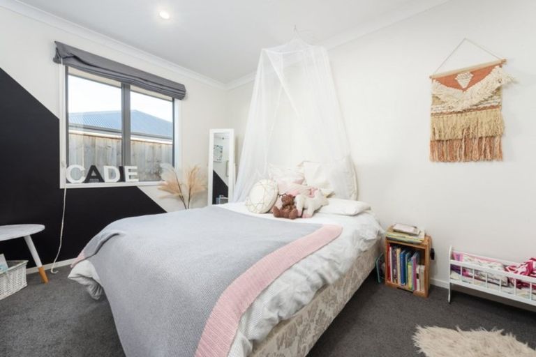 Photo of property in 80 Awataha Crescent, Pyes Pa, Tauranga, 3110