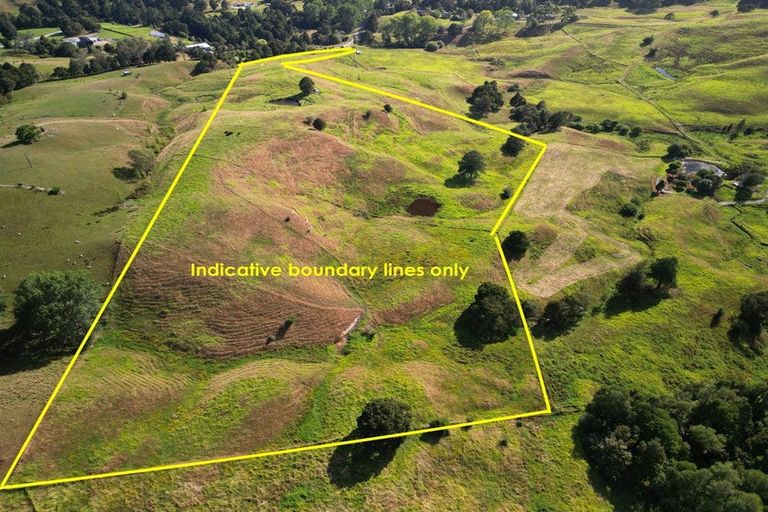 Photo of property in 118 Paparoa Station Road, Paparoa, 0571