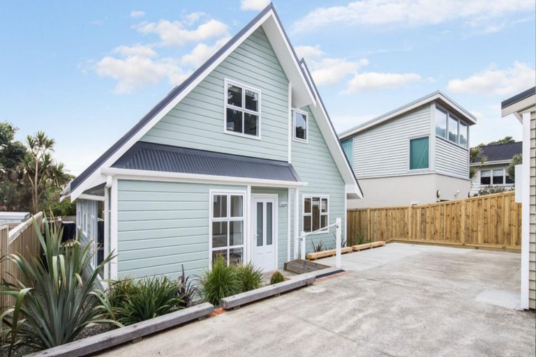 Photo of property in 27b Pinnacle Street, Seatoun, Wellington, 6022