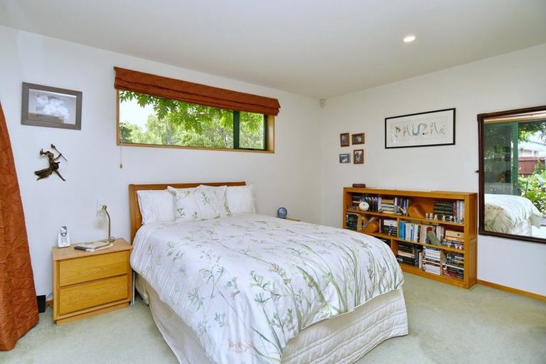 Photo of property in 1/5 Winters Road, Redwood, Christchurch, 8051