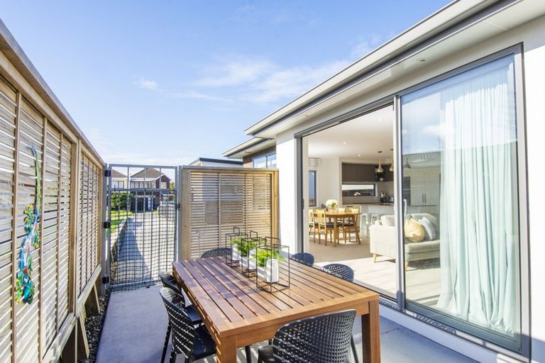 Photo of property in 2a Laing Place, Otumoetai, Tauranga, 3110