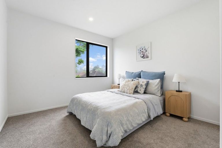 Photo of property in 2/30 Smythe Road, Henderson, Auckland, 0612