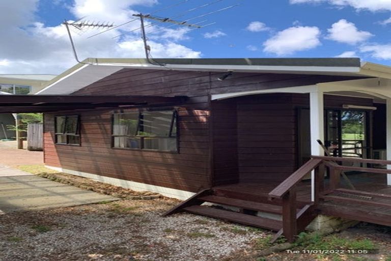 Photo of property in 1/7 Waverley Avenue, Glenfield, Auckland, 0629