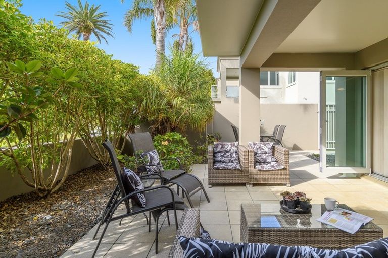 Photo of property in 6/235 Devonport Road, Tauranga, 3110