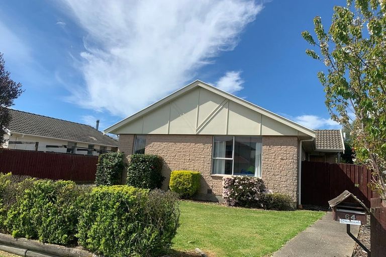 Photo of property in 64 Oakley Crescent, Hornby, Christchurch, 8042