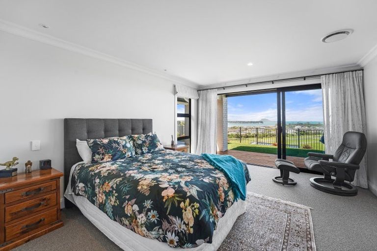 Photo of property in 8 Goldstone Place, Omokoroa, 3114