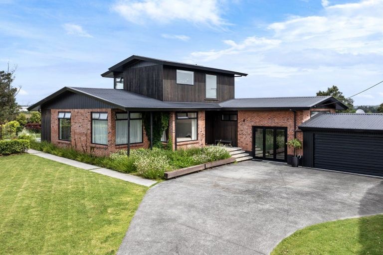 Photo of property in 56 Covil Avenue, Te Atatu South, Auckland, 0610