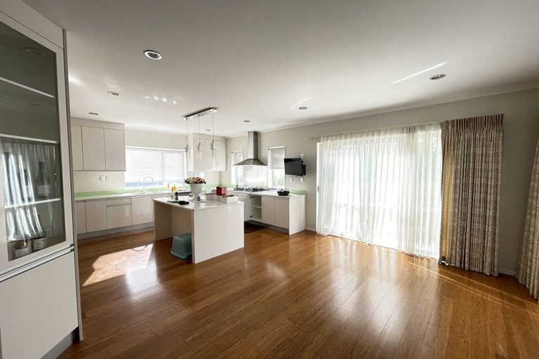 Photo of property in 26 Ayr Road, Pakuranga, Auckland, 2010