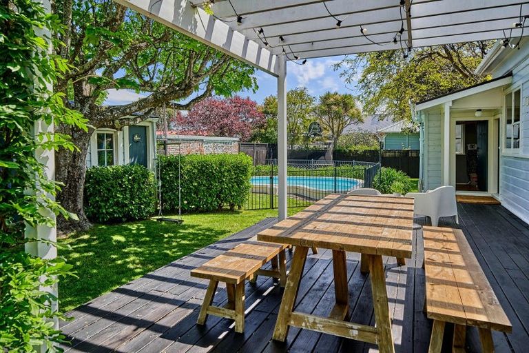 Photo of property in 15 Konini Street, Eastbourne, Lower Hutt, 5013