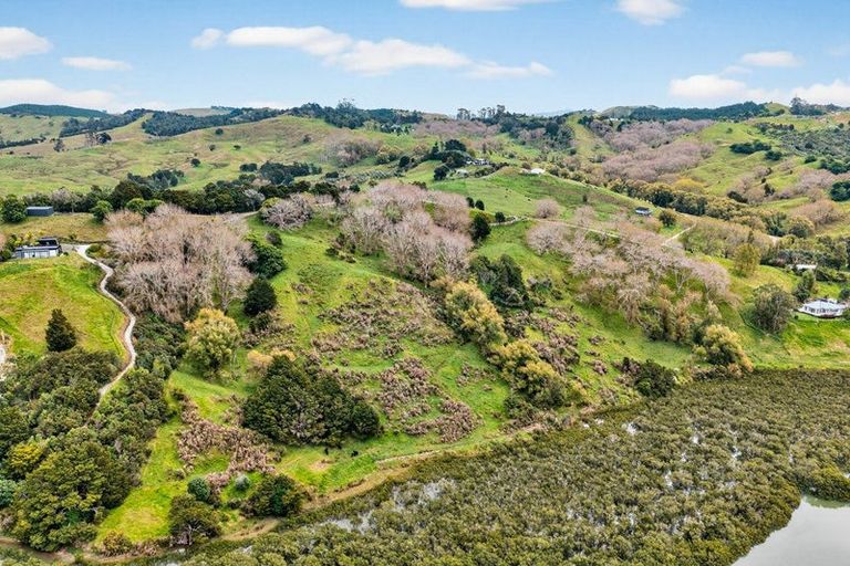 Photo of property in 102b James Road, Maungaturoto, 0587