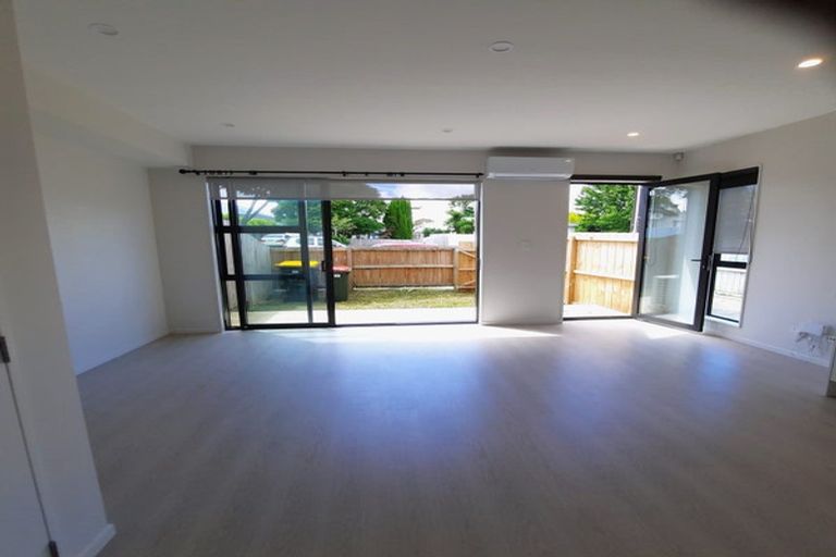 Photo of property in 69b Astley Avenue, New Lynn, Auckland, 0600