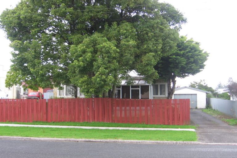 Photo of property in 7 Seddon Avenue, Papatoetoe, Auckland, 2104