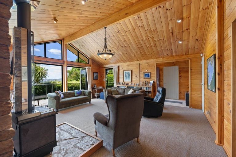 Photo of property in 737 Acacia Bay Road, Acacia Bay, Taupo, 3330