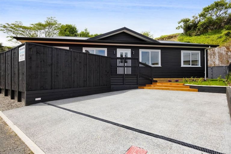 Photo of property in 23b Heta Road, Highlands Park, New Plymouth, 4312
