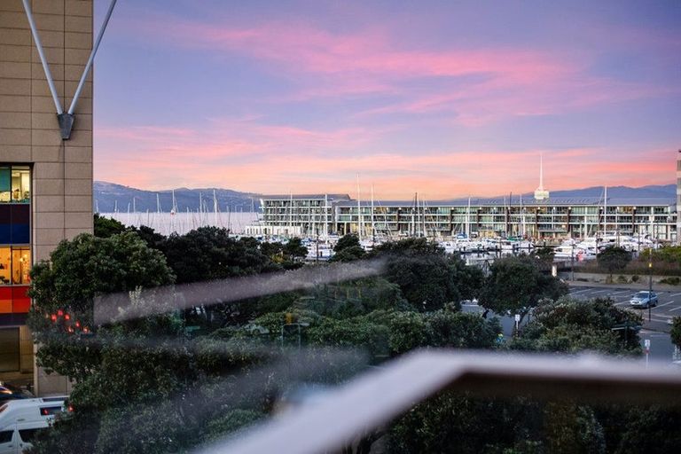 Photo of property in Piermont Apartments, 3d/82 Cable Street, Te Aro, Wellington, 6011