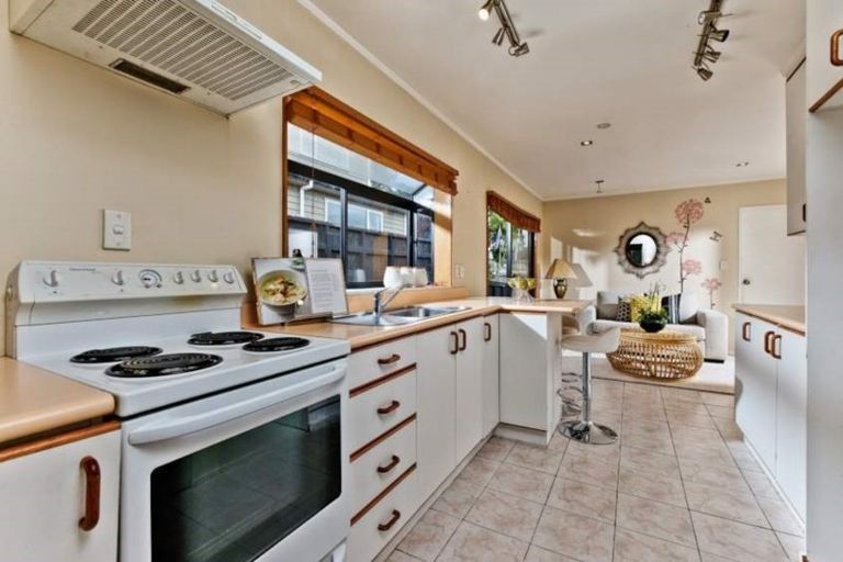 Photo of property in 7a Ramonda Close, Bayview, Auckland, 0629