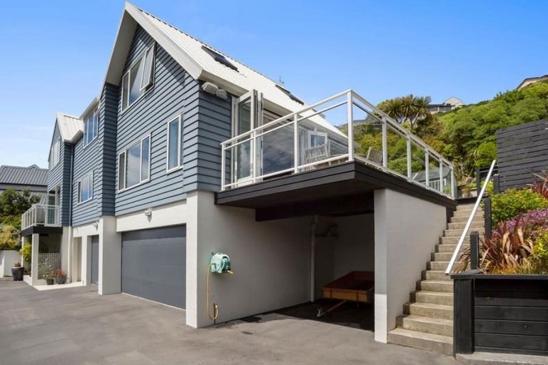 Photo of property in 14 Cavalry Close, Crofton Downs, Wellington, 6035