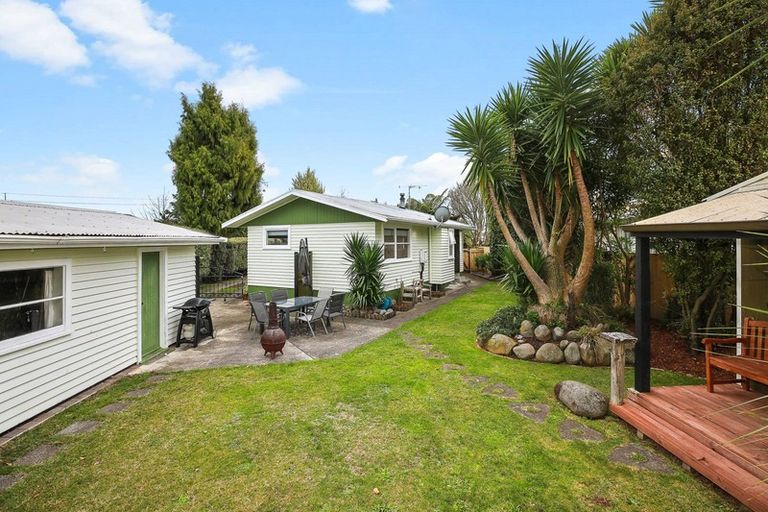Photo of property in 99 Collins Road, Melville, Hamilton, 3206