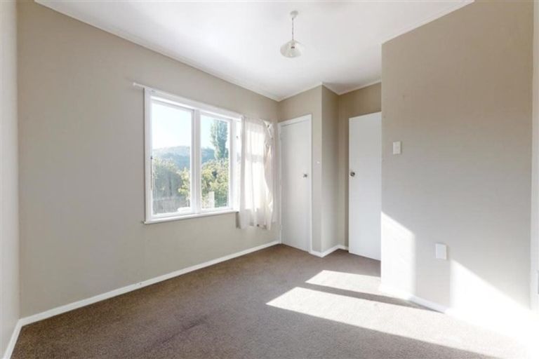 Photo of property in 12b Eldon Grove, Taita, Lower Hutt, 5019