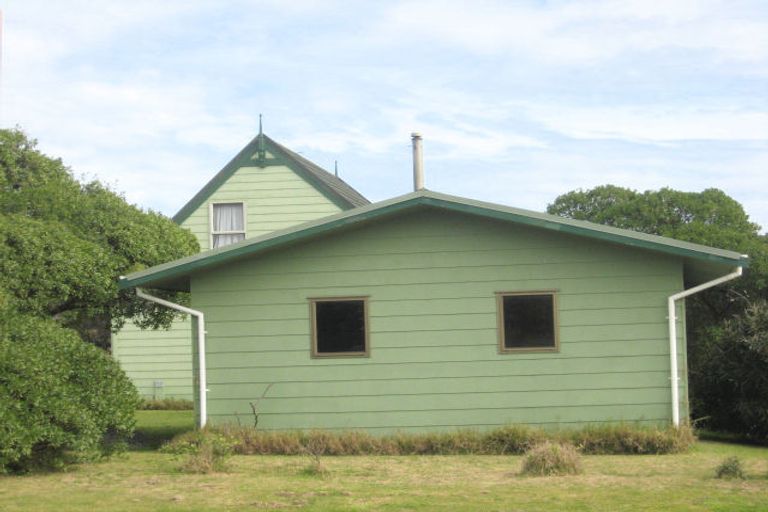 Photo of property in 21 Kahukura Avenue, Waitarere Beach, Levin, 5510