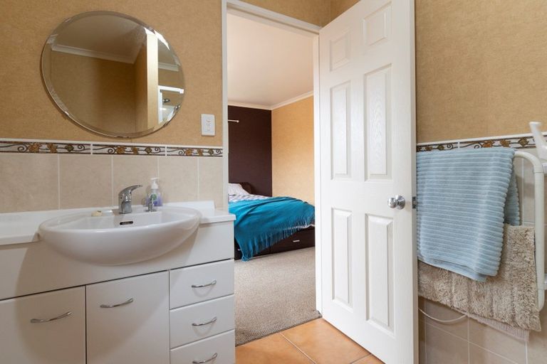 Photo of property in 49 Oteki Park Drive, Welcome Bay, Tauranga, 3112