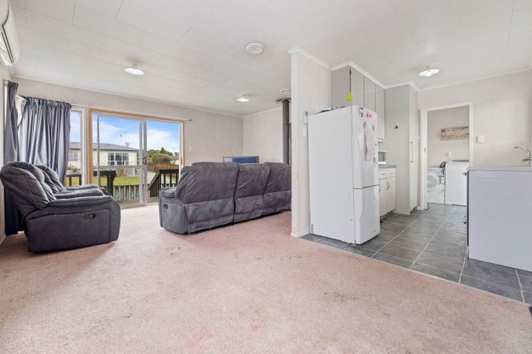 Photo of property in 15 Wairoa Place, Tokoroa, 3420