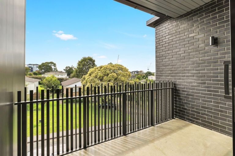 Photo of property in 104/2 Ko Street, Northcote, Auckland, 0627