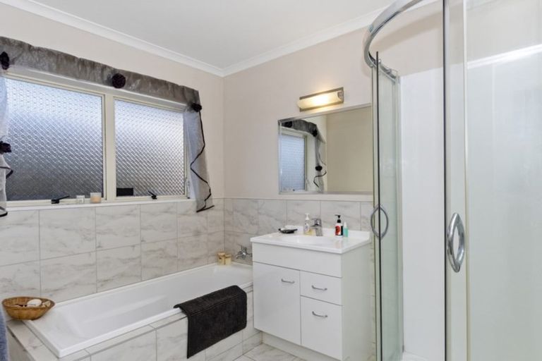 Photo of property in 18 Lotus Avenue, Mount Maunganui, 3116