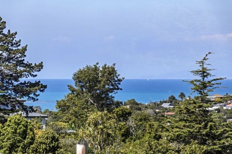 Photo of property in 98a Arran Road, Browns Bay, Auckland, 0630