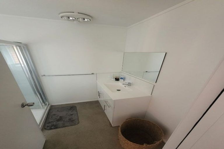 Photo of property in 10 Orangewood Drive, Northpark, Auckland, 2013