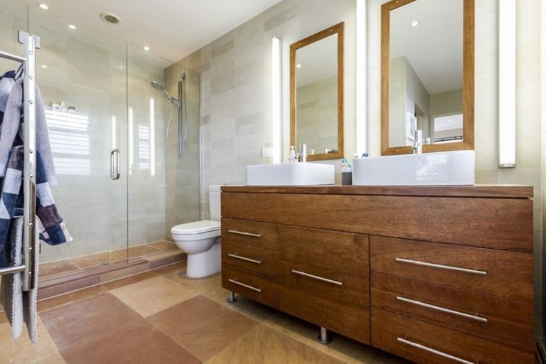 Photo of property in 13 Red Bluff Rise, Campbells Bay, Auckland, 0630