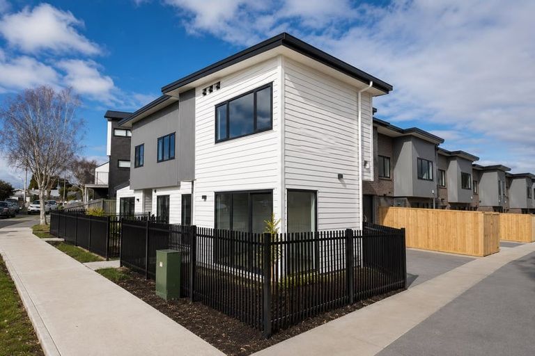 Photo of property in 18 Russell Road, Manurewa, Auckland, 2102