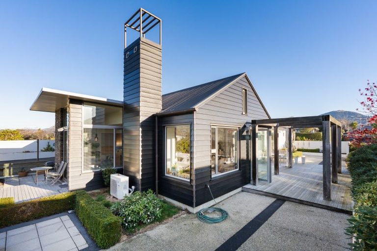 Photo of property in 3 Sunninghurst Drive, Fairfield, Dunedin, 9018