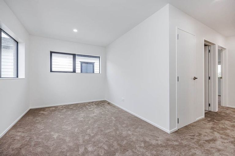Photo of property in 14b Friesian Drive, Mangere, Auckland, 2022