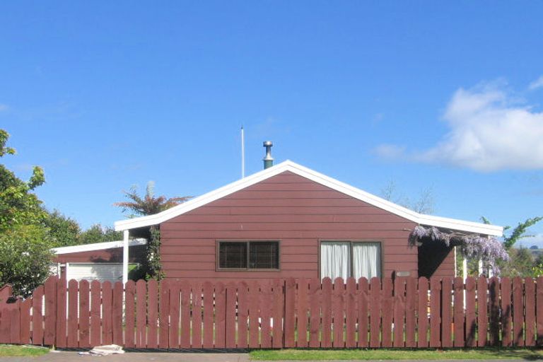 Photo of property in 4 Park Place, Richmond Heights, Taupo, 3330