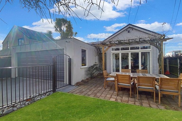 Photo of property in 42 Somme Street, St Albans, Christchurch, 8014