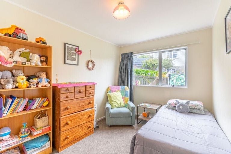 Photo of property in 35a Penryn Drive, Camborne, Porirua, 5026
