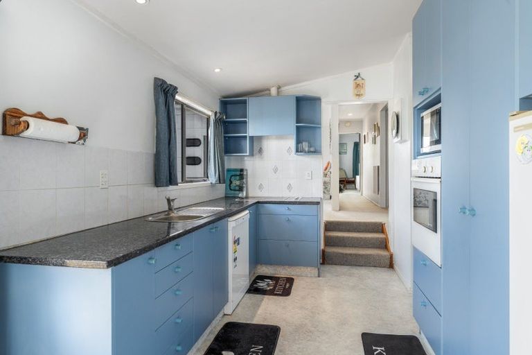 Photo of property in 124 Given Avenue, Whangamata, 3620